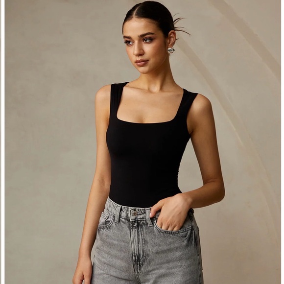 Commense Tops - Commense Classic Black Tank Top